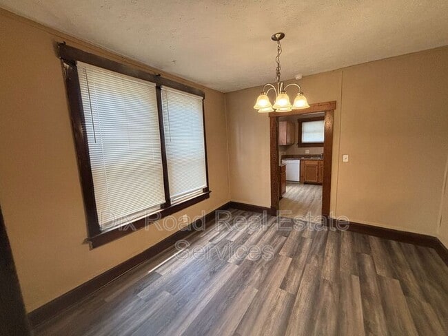Photo - 711 Cleveland Ave