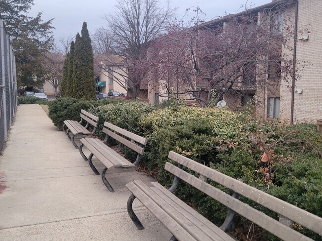 Photo - Charming 1 BR/1 BA Condo in Greenbelt!