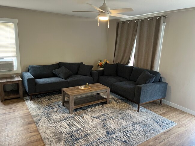 Photo - 5212 NE 62nd Ave