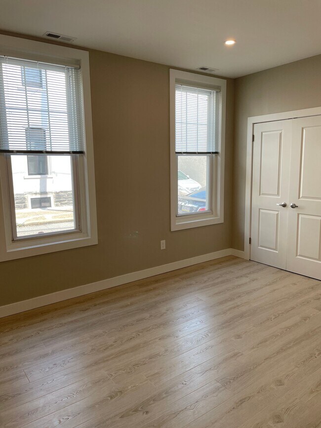 Photo - 145 Dupont St Unit 1st floor