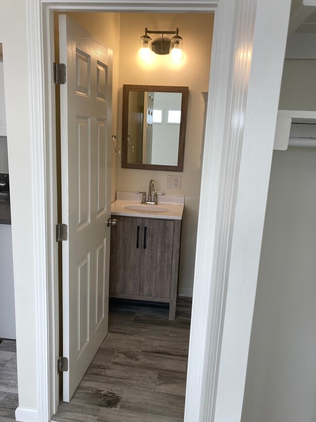 Photo - 4124 W 173rd Pl Unidad 173rd Studio