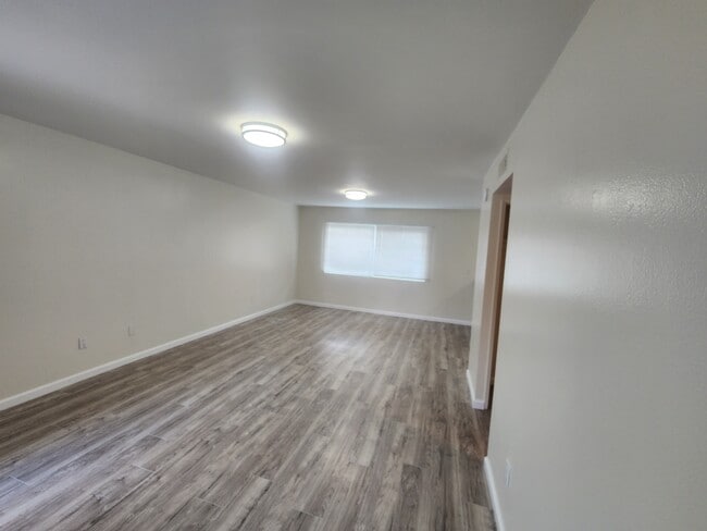 Photo - 820 N Kathleen Ln Unit D