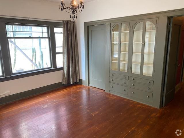 Building Photo - 1832 N Van Ness Ave Rental