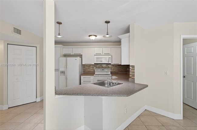 Photo - 4025 W McNab Rd Unidad E109