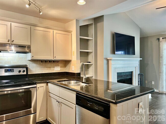 Photo - 3306 Selwyn Farms Ln Unit 7