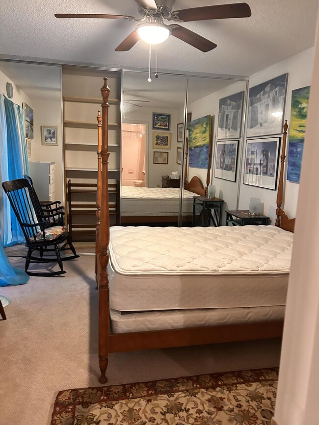 Photo - 8014 80th Way