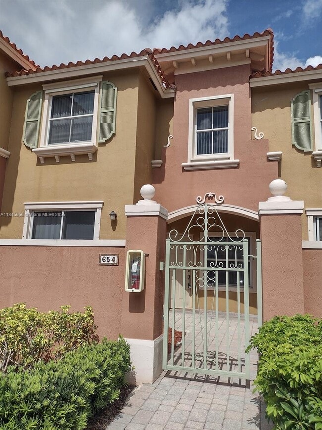 Building Photo - 654 SW 106th Ave Rental