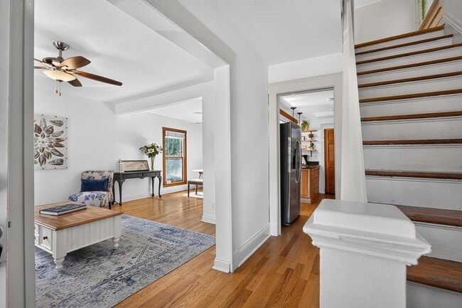 Photo - 207 W Jefferson St