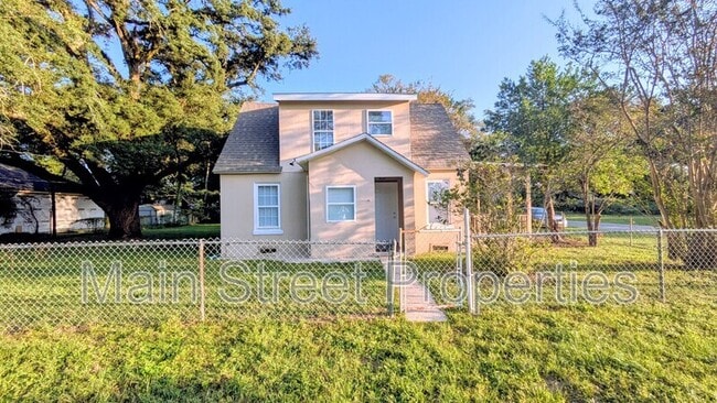 Building Photo - 3500 W Cervantes St