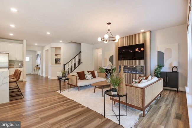 Photo - 17723 White Campion Wy Casa