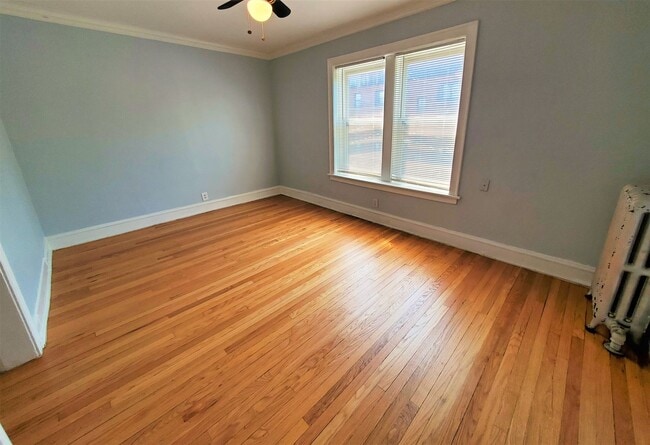 Building Photo - 5643 N Magnolia Ave Unit 2B