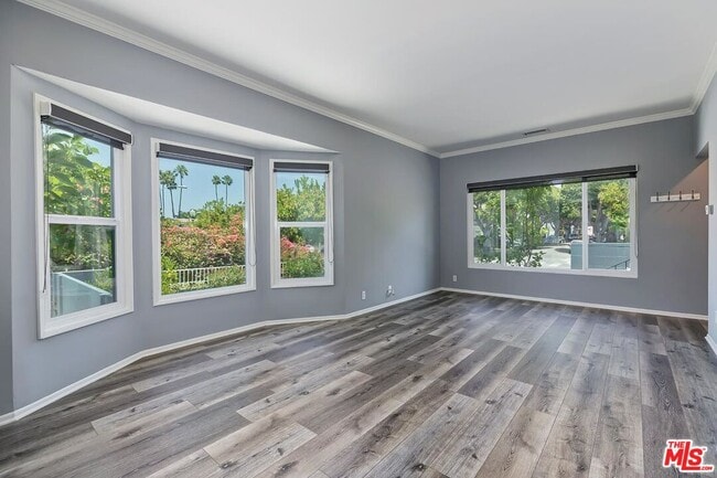 Photo - 2002 20th St