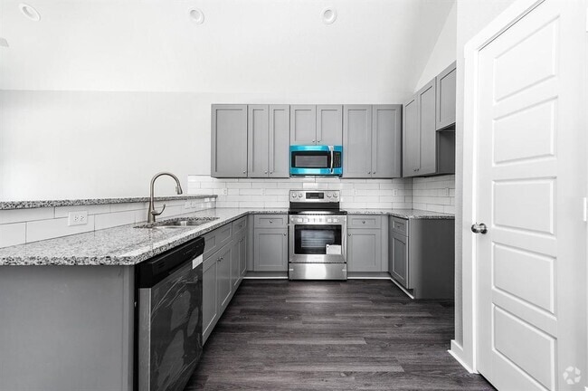 Building Photo - 16977 Glenheath St Rental