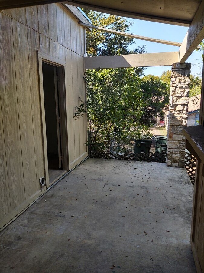 Photo - 1314 Hazelton Street Unit 1314A