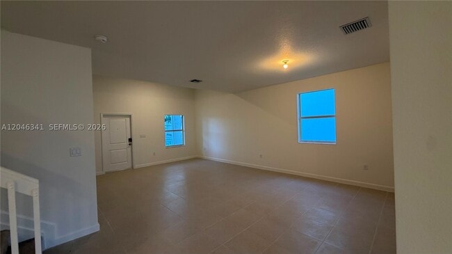 Photo - 2475 SE 29th Dr