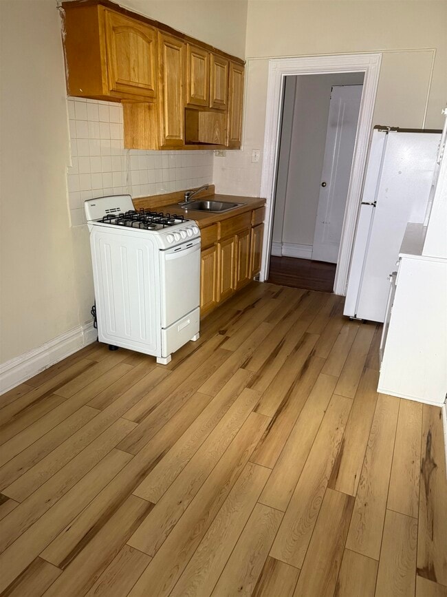 Photo - 821 Bergen Ave Unit C03