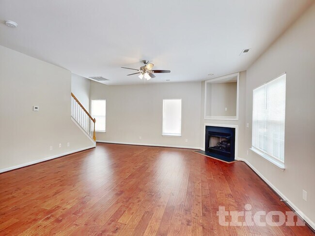 Photo - 5350 Esher Drive