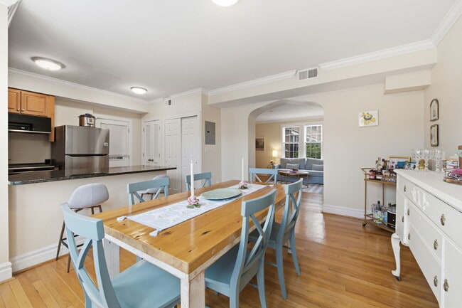 Dining Area with 1920s Archway – near WashU & Forest Park - Rosebury Rentals