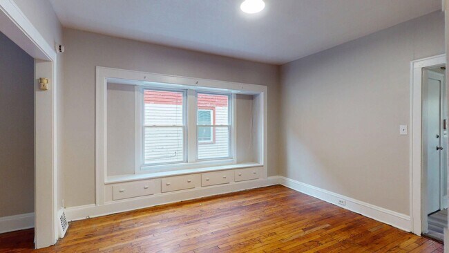 Photo - 11302 Parkview Ave Unit 11302 Parkview Ave - DWN