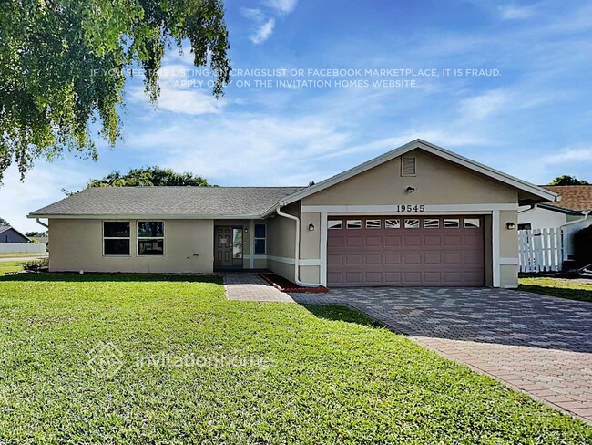 Photo - 19545 Carolina Cir Casa