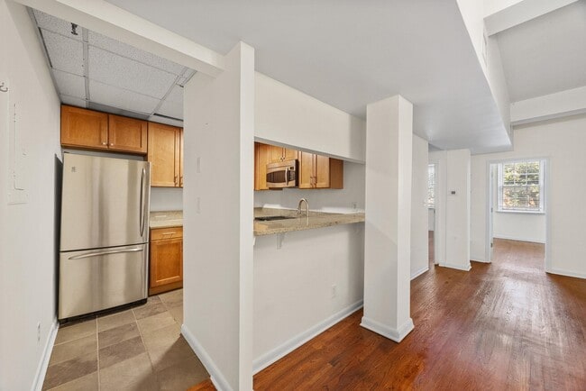 227 Christopher Columbus Dr Unit 218B
