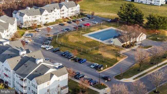 Photo - 8385 Montgomery Run Rd Unidad D