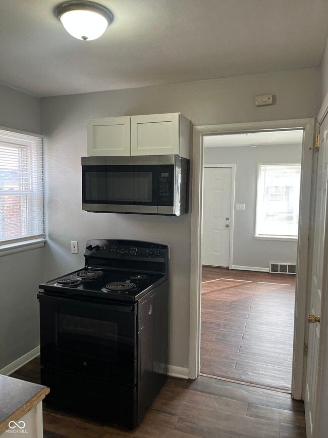 Photo - 628 N Oxford St