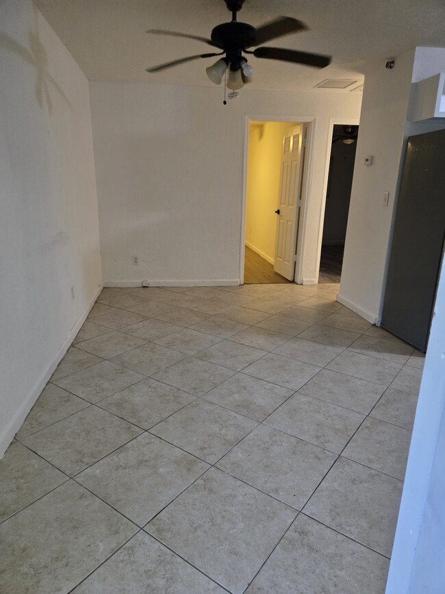 Photo - 1615 Avenue E Unit B