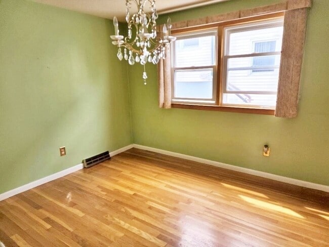 Building Photo - 183 Reservoir Ave Unit 2