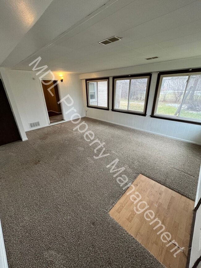 Building Photo - 206 Harold St Unit B