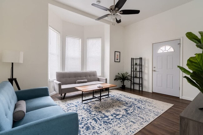 Photo - 2334 SE 8th Ave Unidad ID1309820P