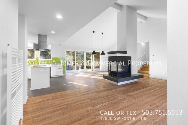 Photo - 12830 SW Foothill Dr