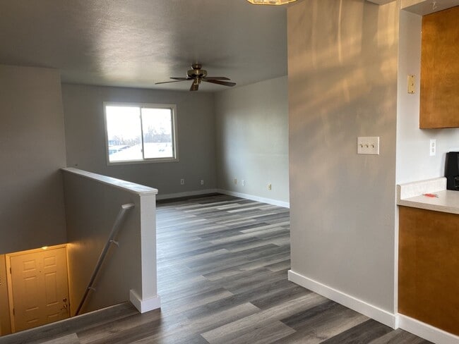 Photo - 2 Bedroom 2 Bath Townhome w/ large 2 car garage - Freshly remodeled - Available Now