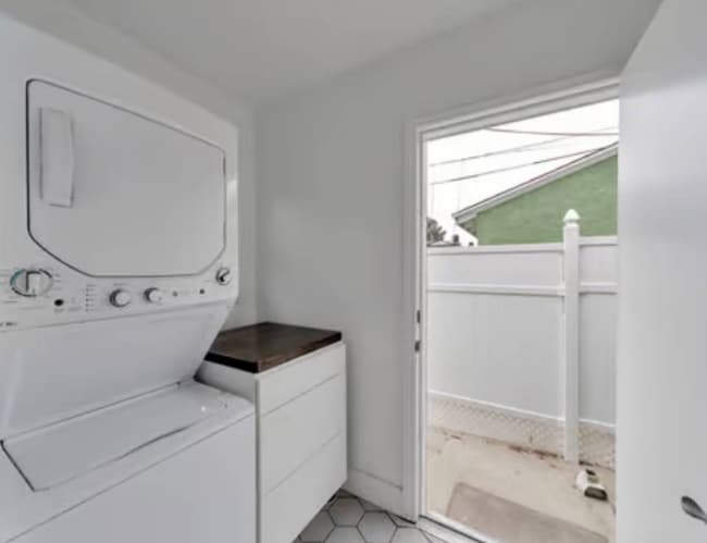 Photo - 6157 Clybourn Ave Unit 6157