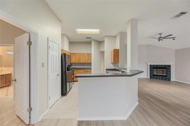 Photo - 8129 Hawick Dr