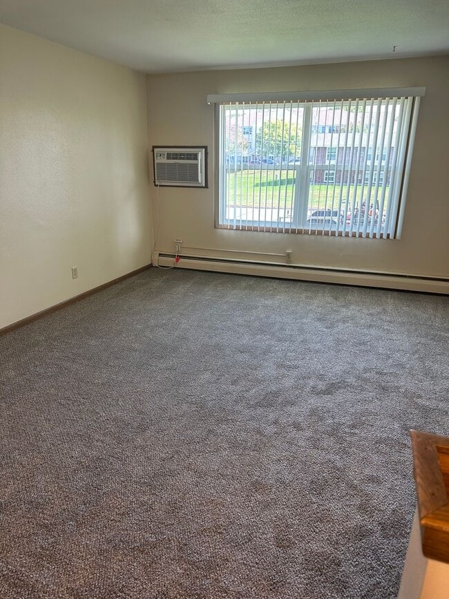 Photo - Forestview 2 Bedroom Upper Apartment Unit 1610-5