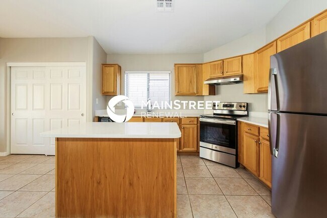 Photo - 3 Bedroom Pet-Friendly Home in Phoenix, AZ with Main Street Renewal