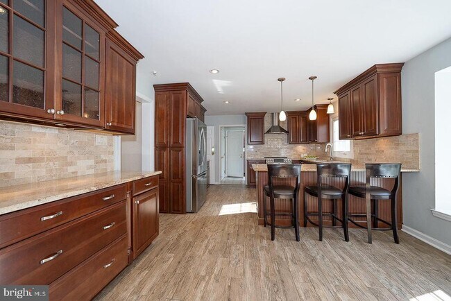 Photo - 1099 Armstrong Ct