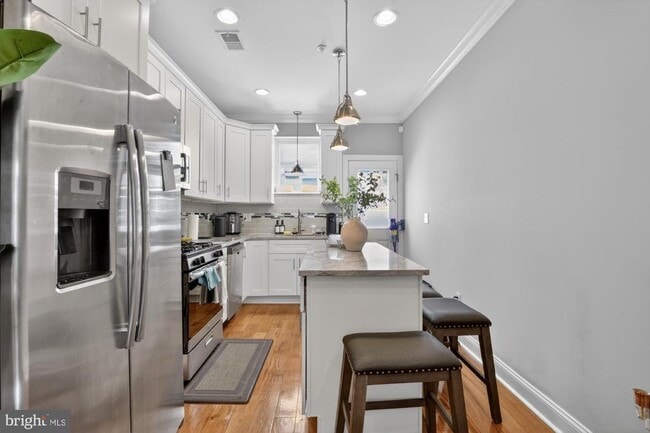 Photo - 2216 Almond St