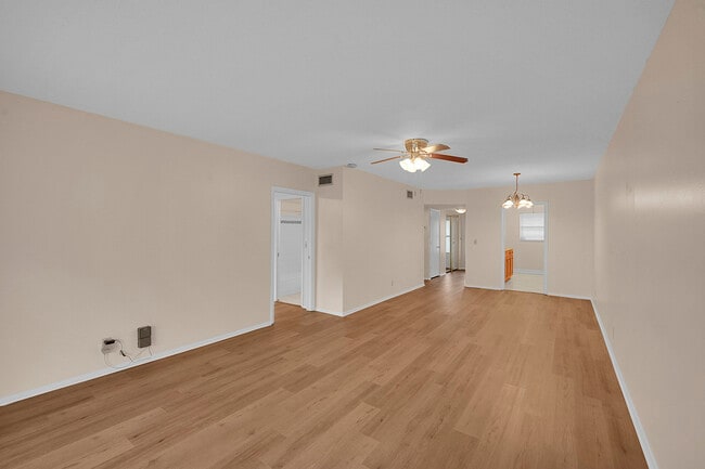 Photo - 2340 SW 22nd Ave Unit 306