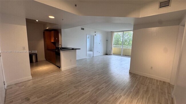 Photo - 18800 NE 29th Ave Unit 303