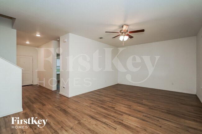 Photo - 7340 Parkside Pl Dr
