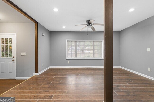 Photo - 2783 Oldknow Dr NW