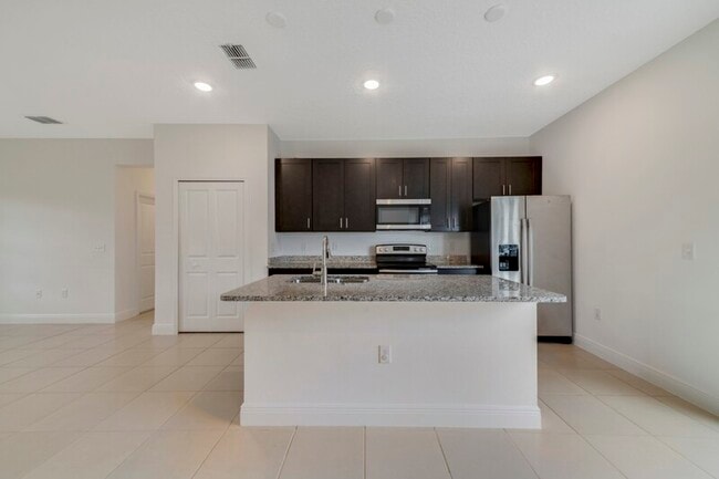 Photo - 15772 SW 37th Cir