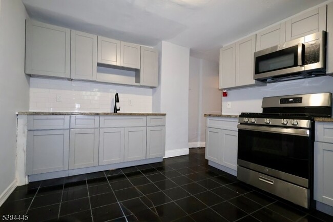 Photo - 105 Hanford St Unidad 1