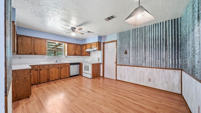 Photo - 4027 Spring Branch Rd