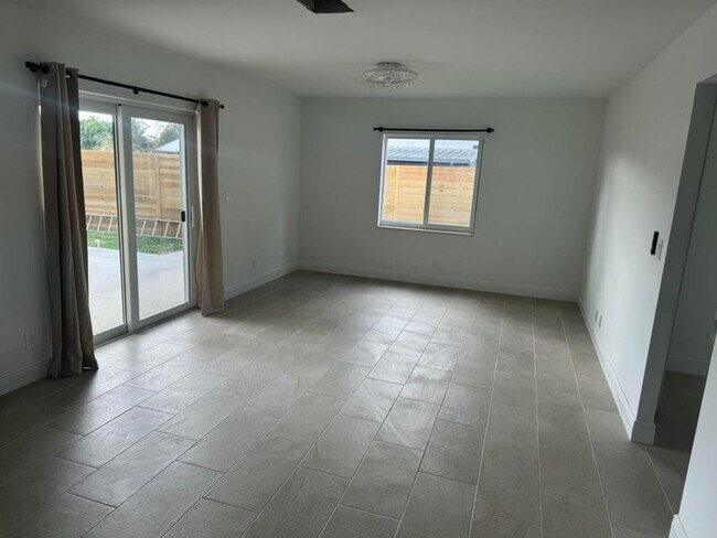 Photo - 4735 Blue Pine Cir