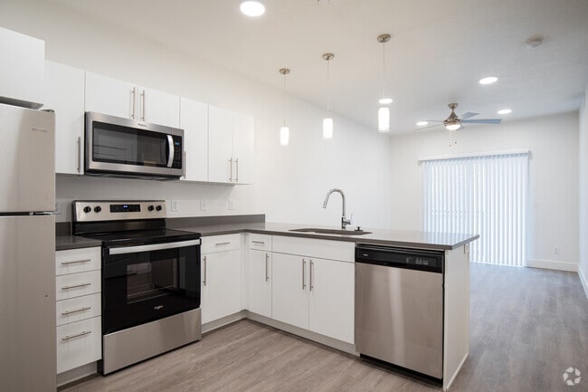 1BR, 1BA - 609SF - Copper Flats