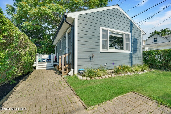 Building Photo - 600 Mercer Ave Rental