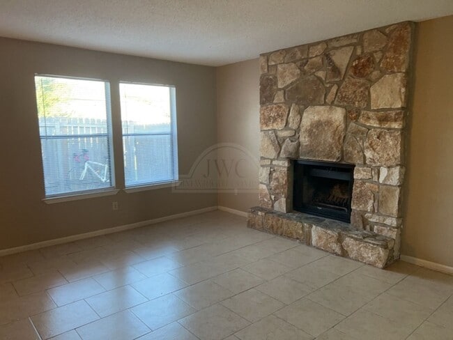 Photo - 4209 Water St